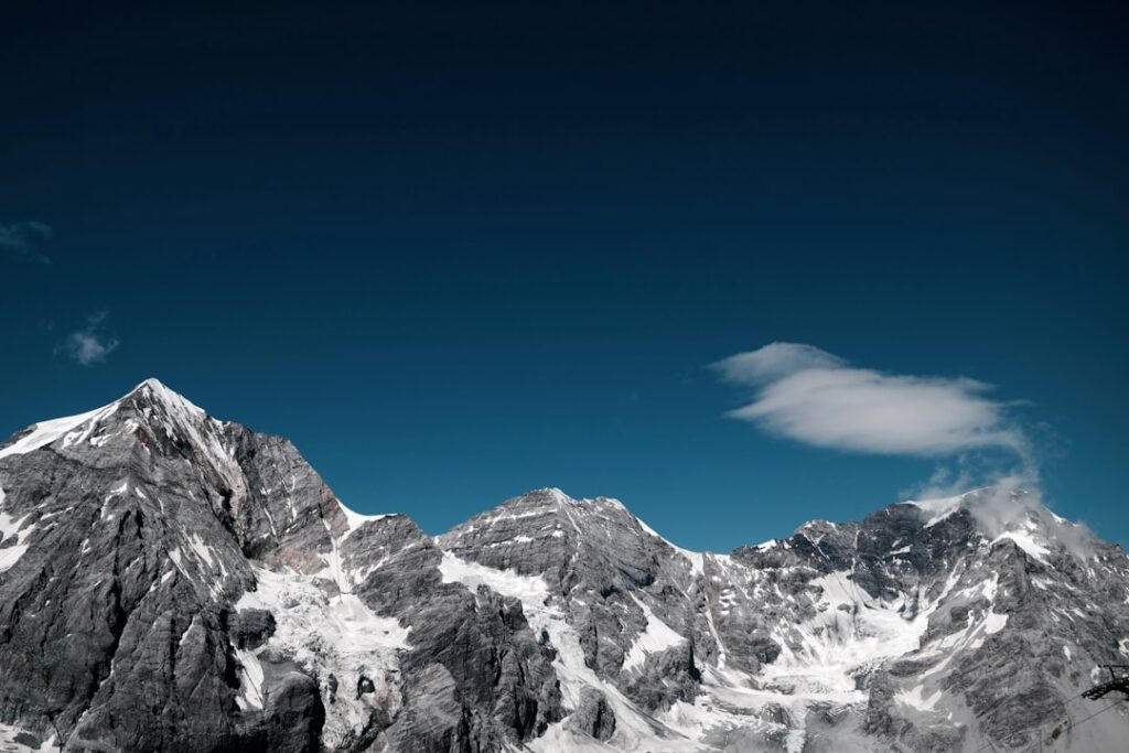 Photo Mountain peak