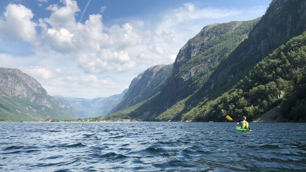 Photo Kayaking in Norwegian Fjords