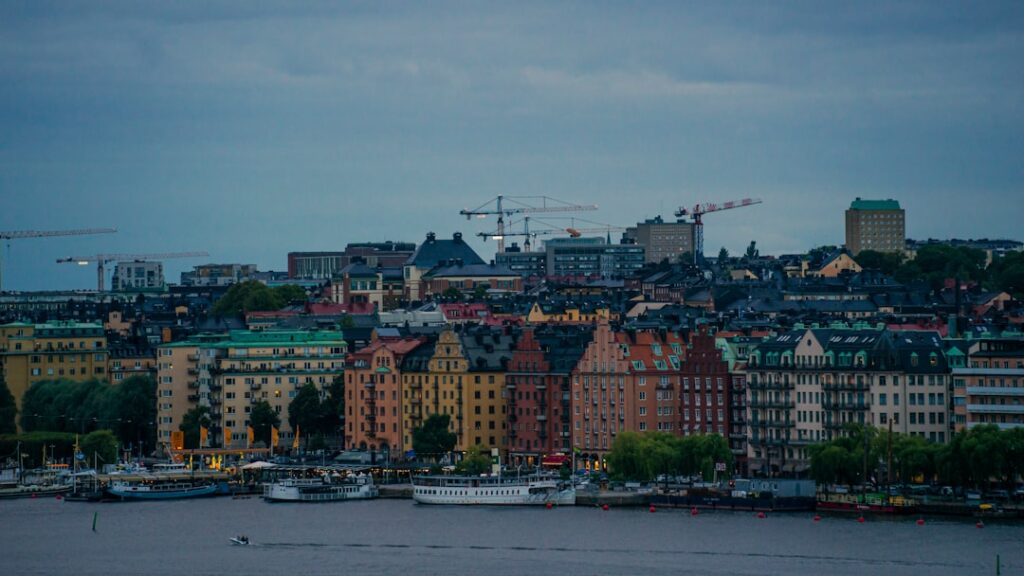 Photo Interview questions in fluent business Norwegian